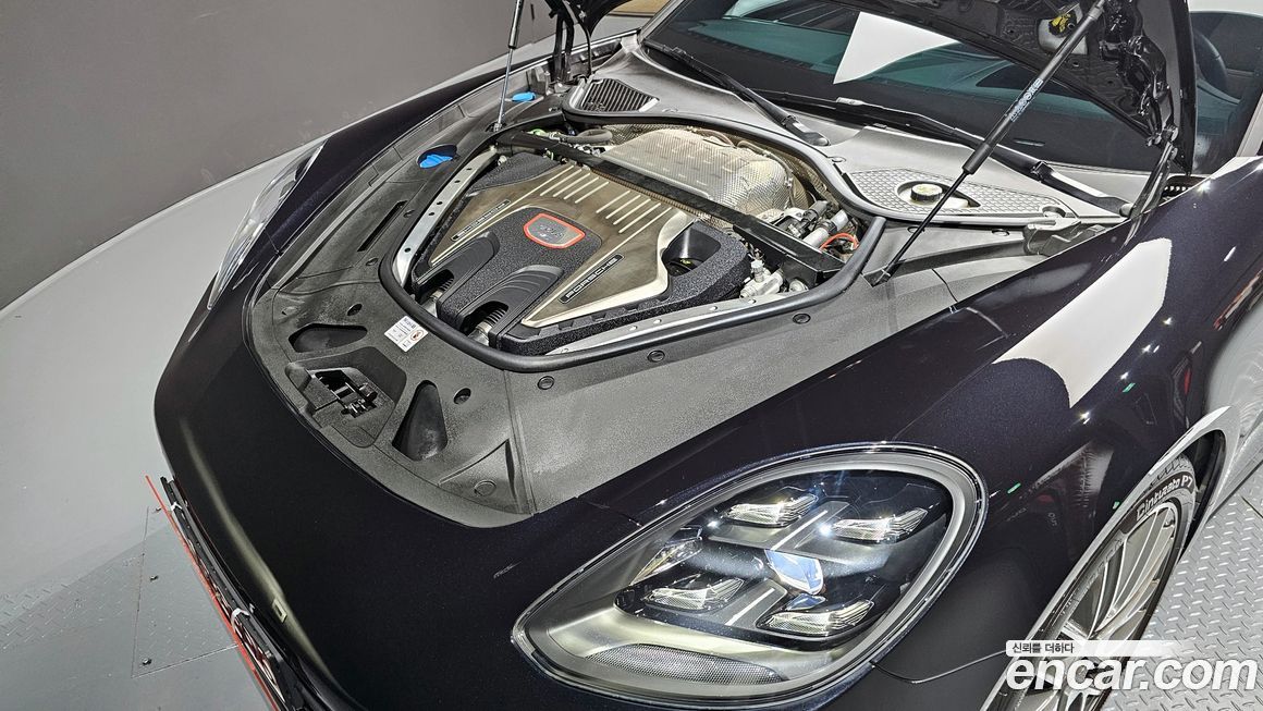 Porsche Panamera 2023