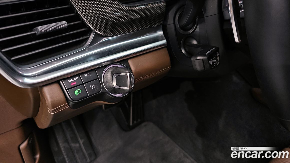 Porsche Panamera 2023