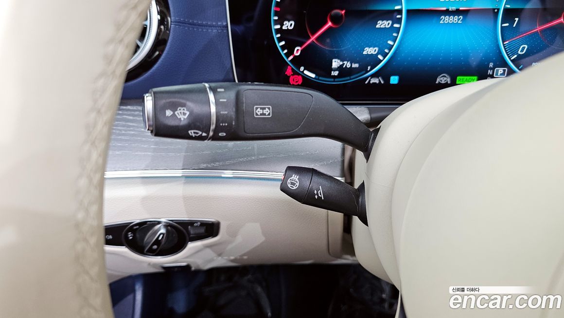 Mercedes-Benz E-Class 2022