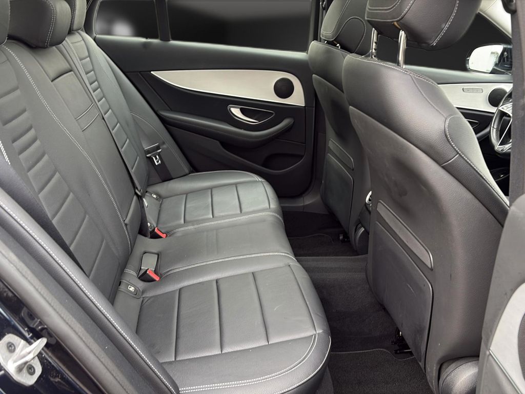 Mercedes-Benz E 300 2022