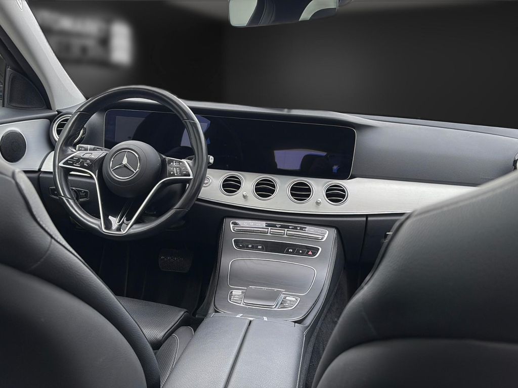 Mercedes-Benz E 300 2022