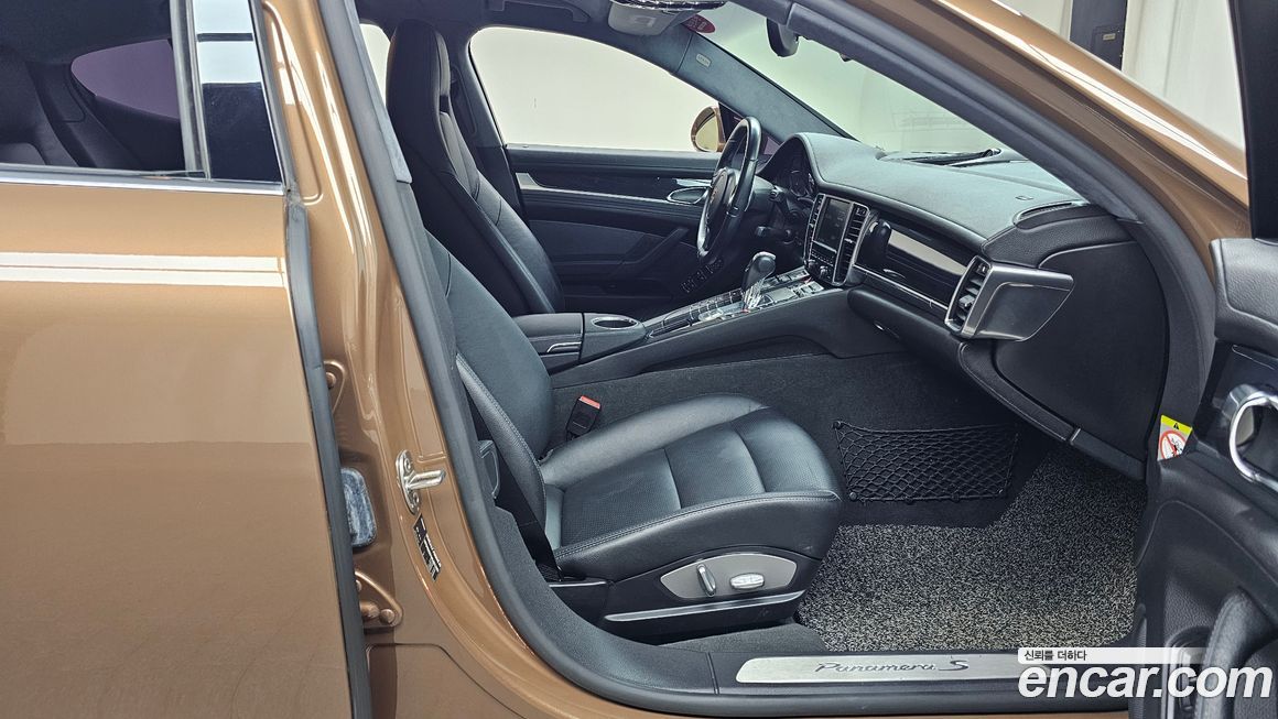 Porsche Panamera 2010