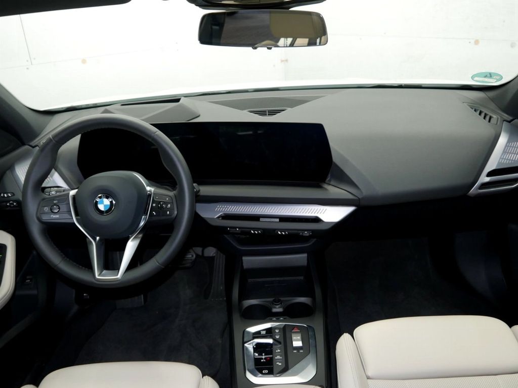 BMW 120 2024
