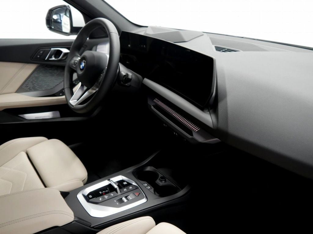 BMW 120 2024