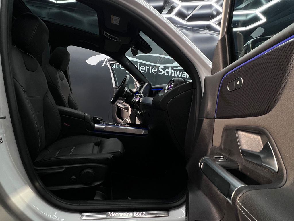 Mercedes-Benz GLB 200 2020
