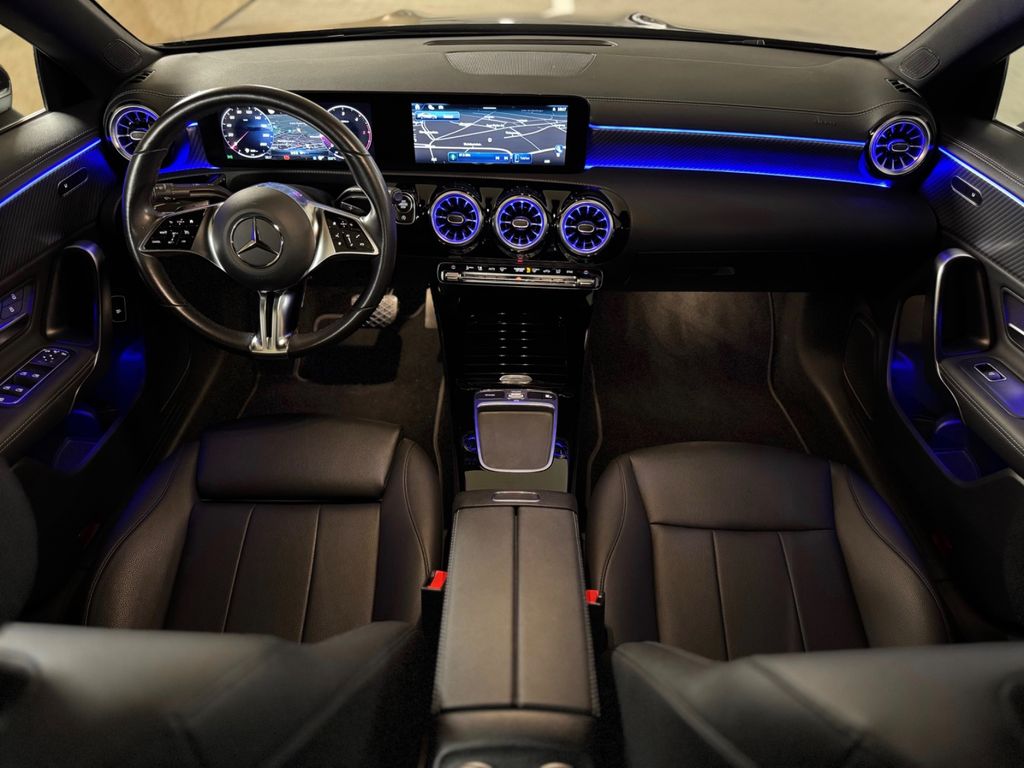 Mercedes-Benz CLA 180 2024