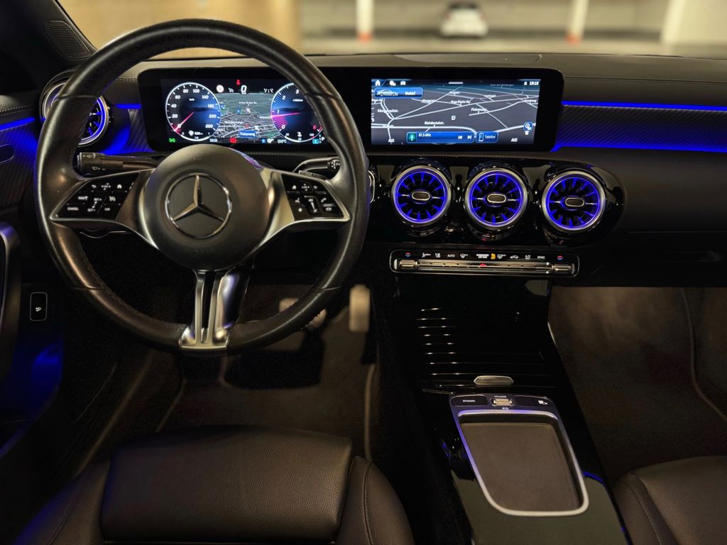 Mercedes-Benz CLA 180 2024