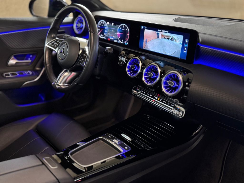 Mercedes-Benz CLA 180 2024