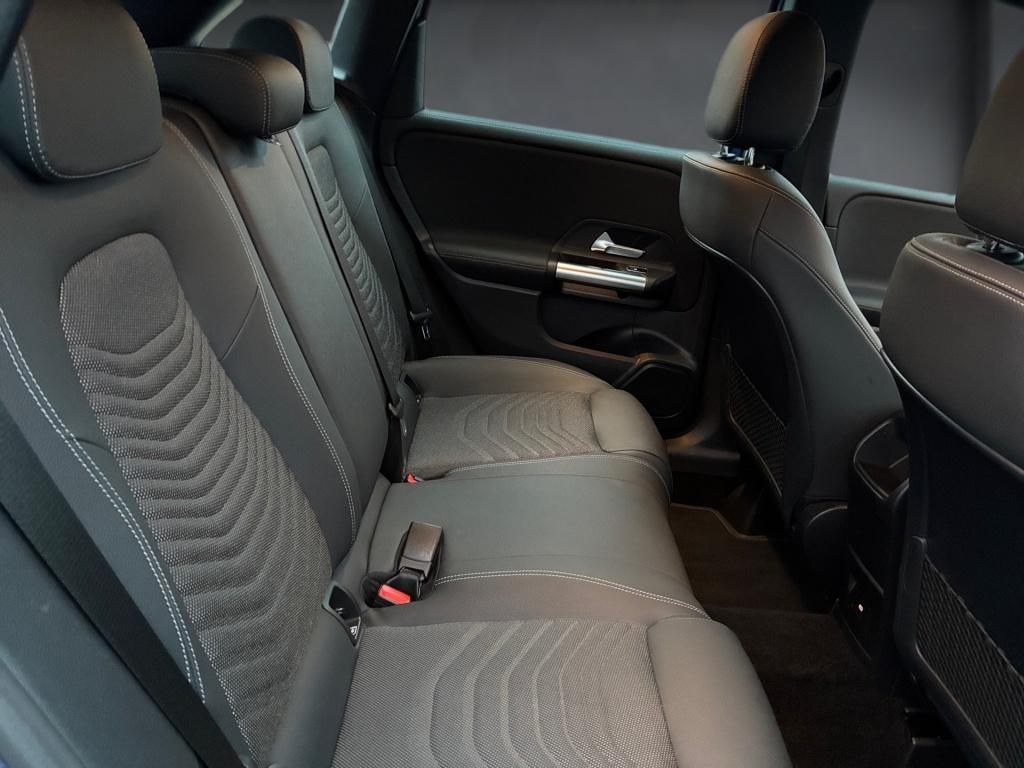 Mercedes-Benz B 250 2024