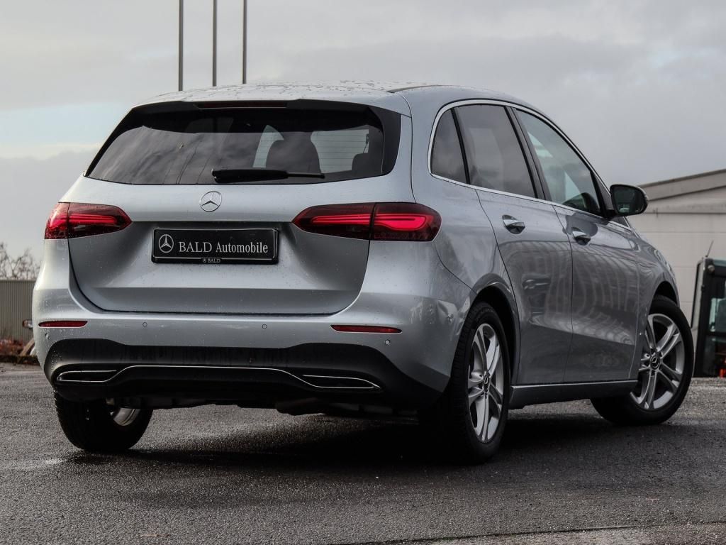 Mercedes-Benz B 220 2024