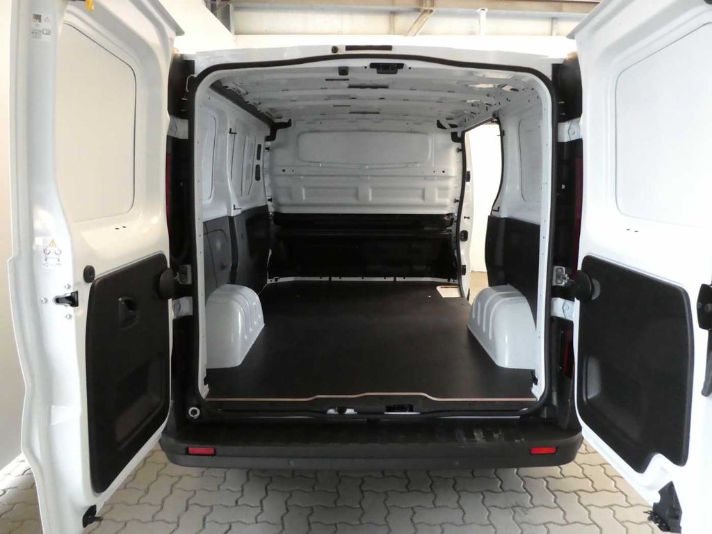 Nissan Primastar 2025