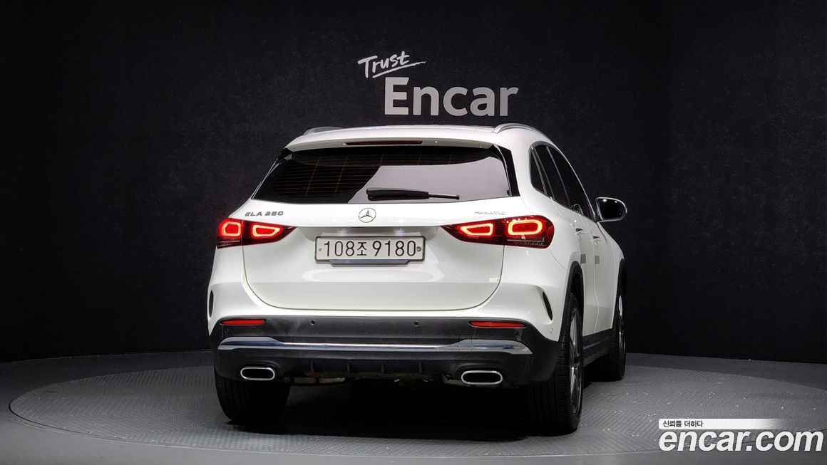 Mercedes-Benz GLA-Class 2020