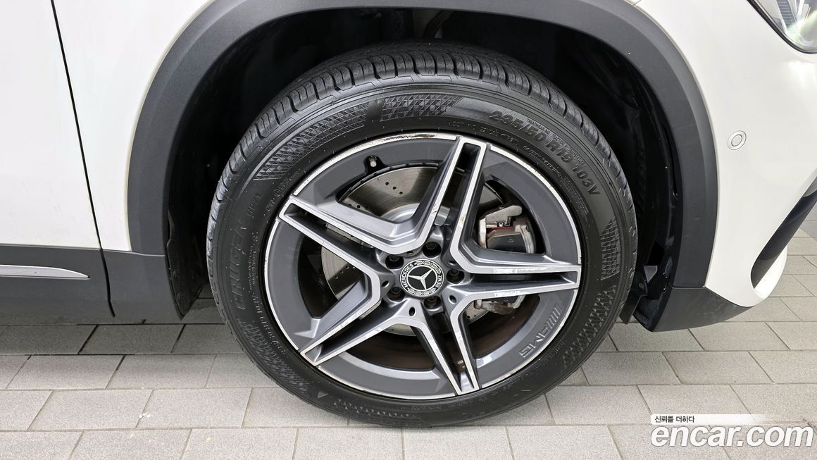 Mercedes-Benz GLA-Class 2020