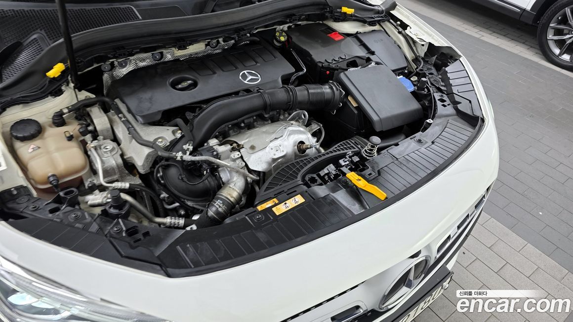 Mercedes-Benz GLA-Class 2020