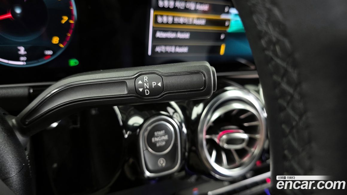 Mercedes-Benz GLA-Class 2020