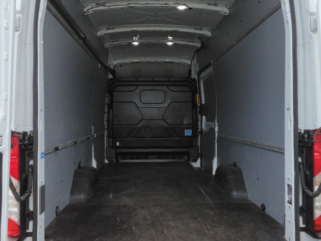 Ford Transit 2025