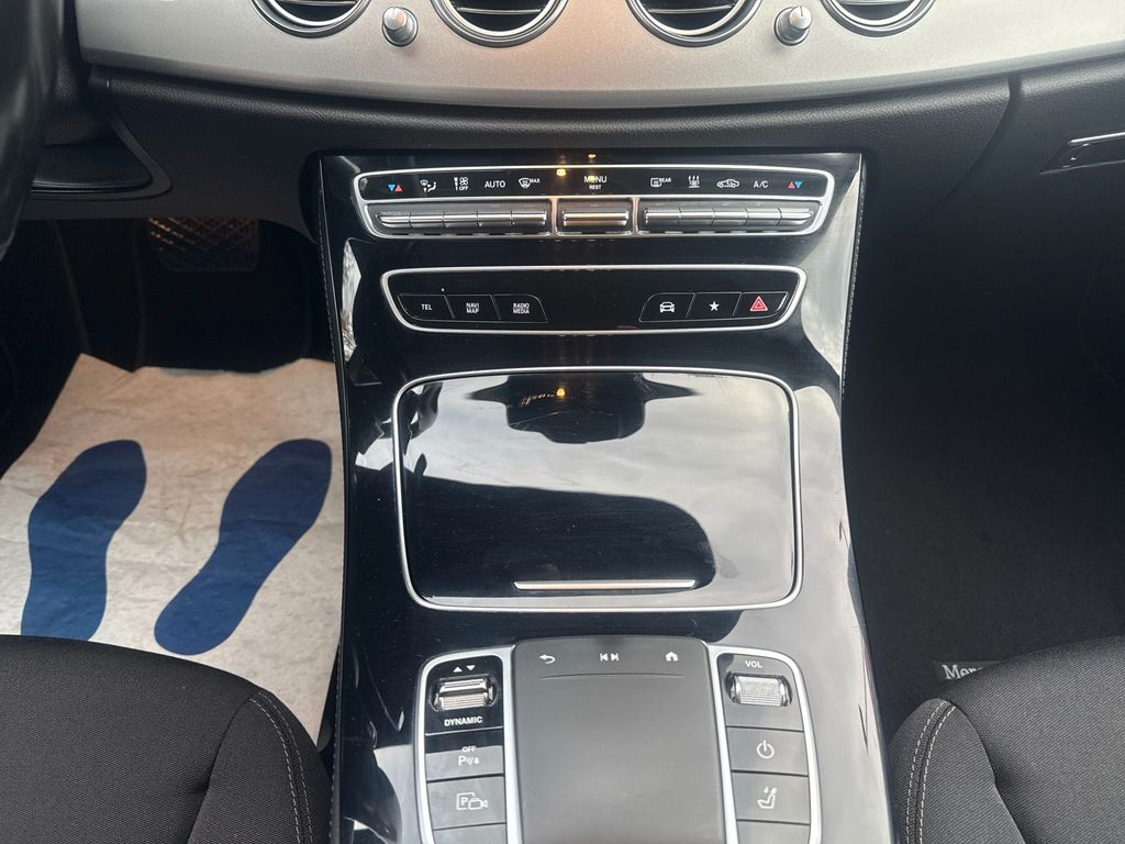 Mercedes-Benz E 300 2022