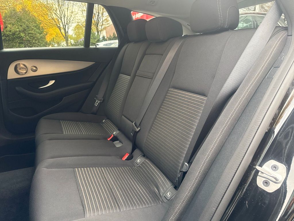 Mercedes-Benz E 300 2022