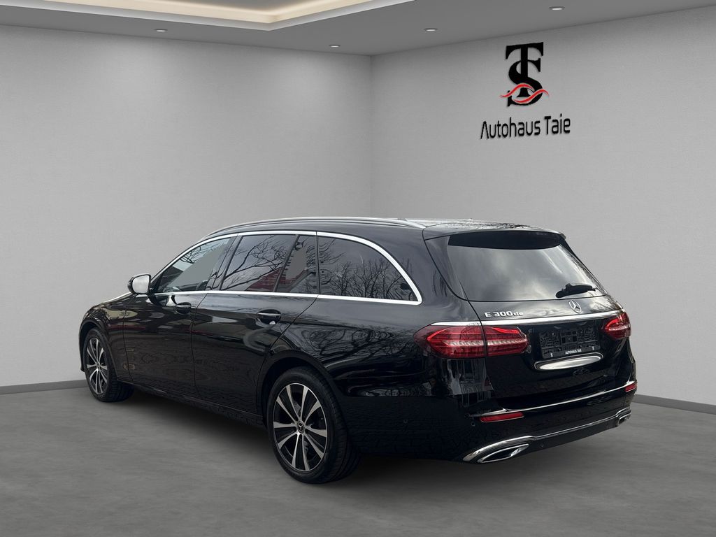 Mercedes-Benz E 300 2022