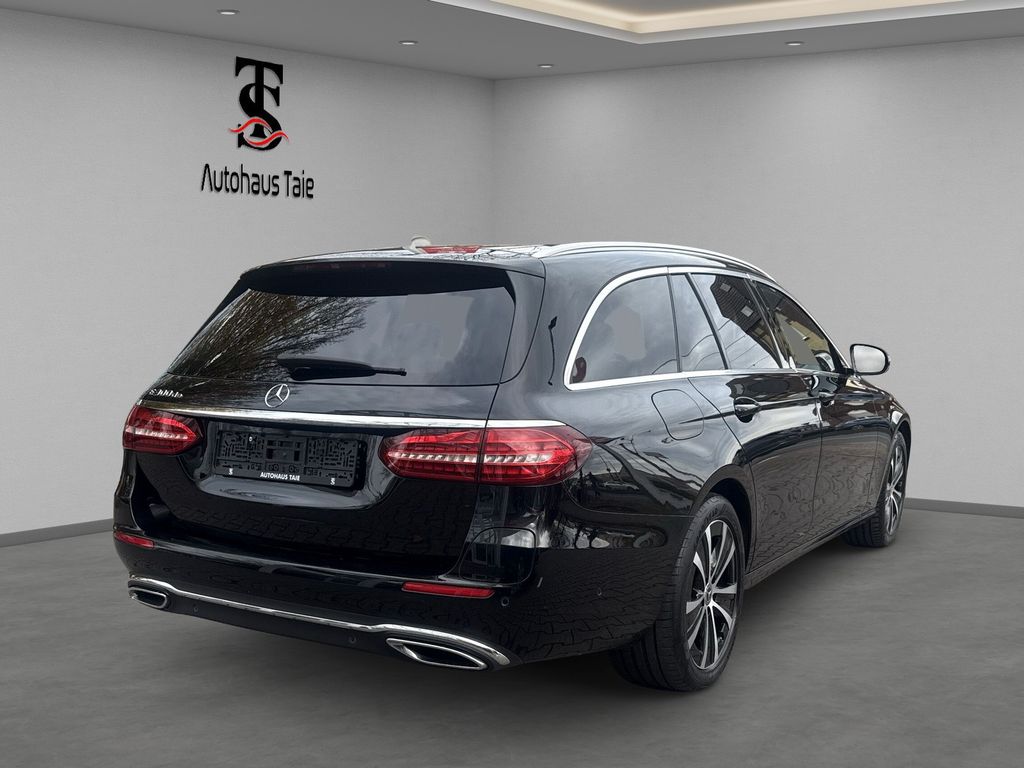 Mercedes-Benz E 300 2022