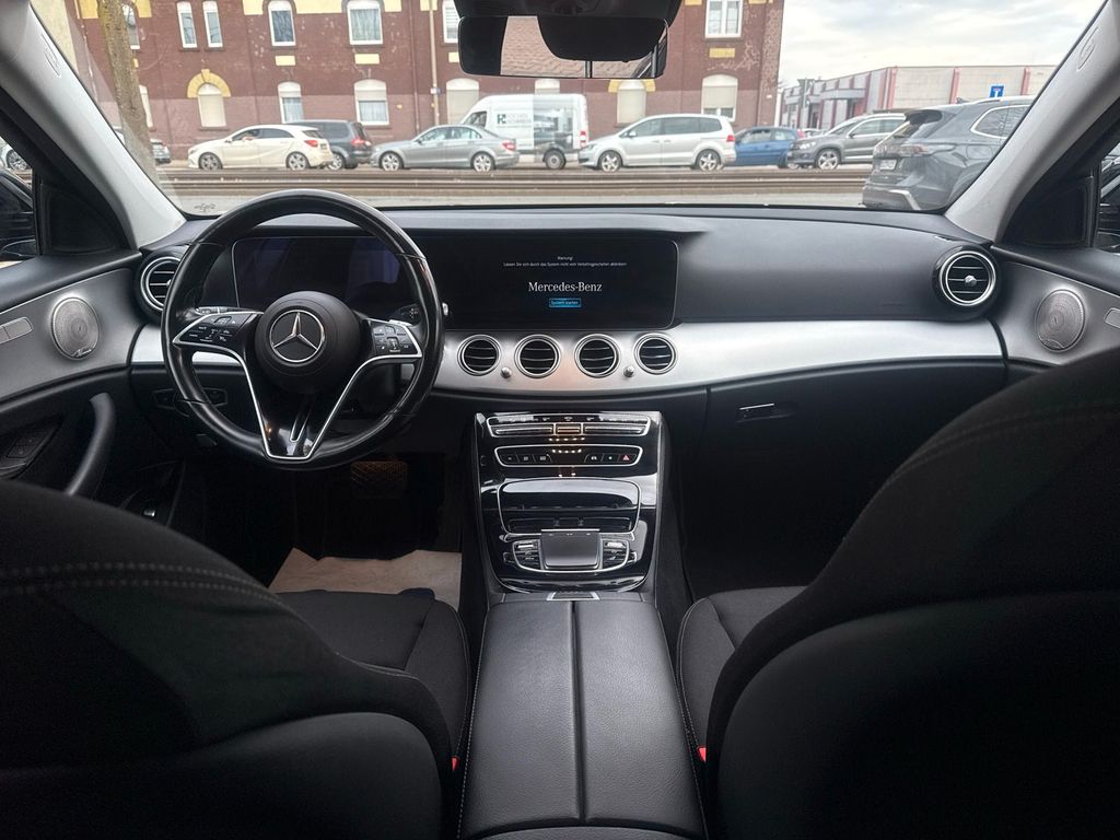 Mercedes-Benz E 300 2022