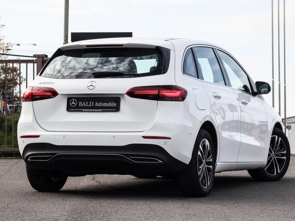 Mercedes-Benz B 250 2024