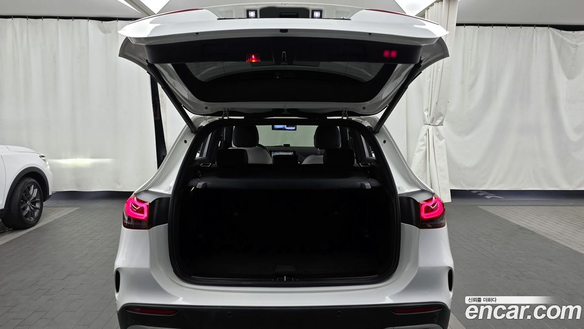 Mercedes-Benz GLA-Class 2020