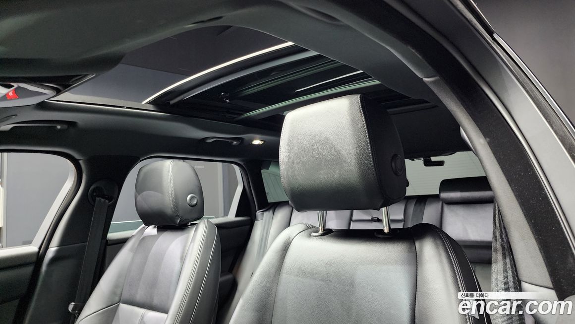 Land Rover Range Rover Velar 2025