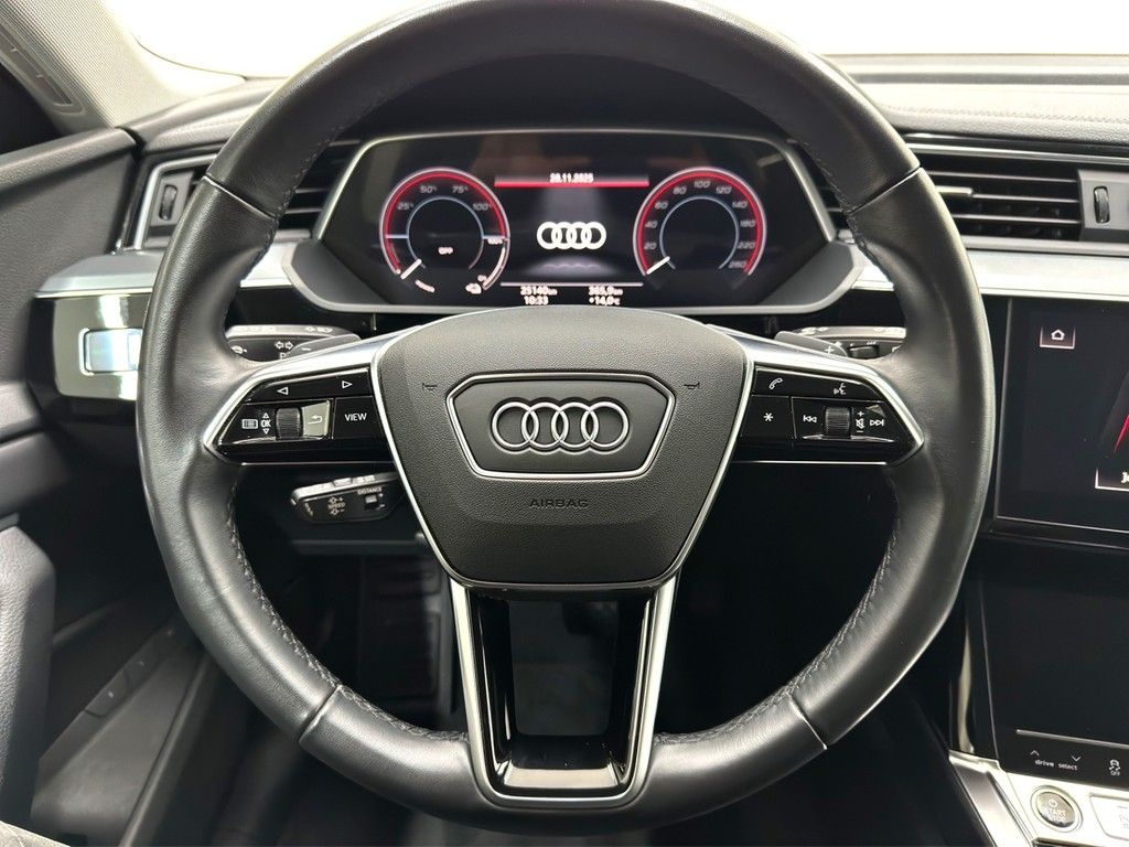 Audi e-tron 2022