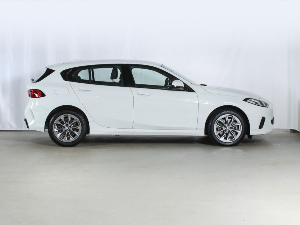 BMW 120 2024