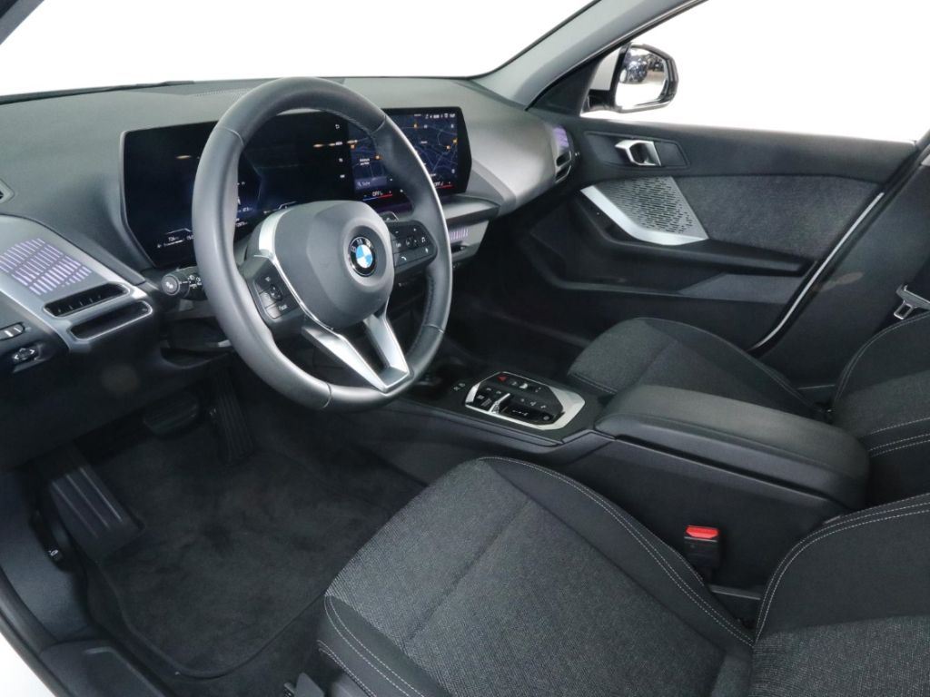 BMW 120 2024