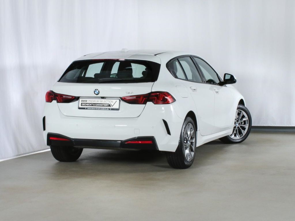 BMW 120 2024
