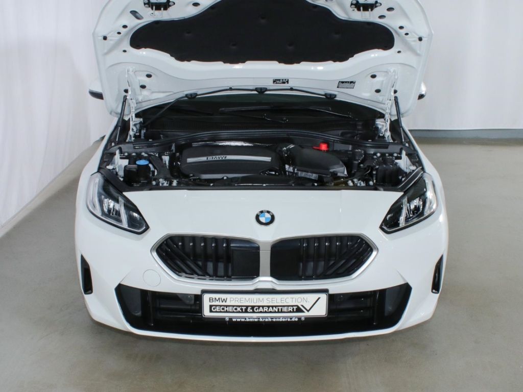 BMW 120 2024