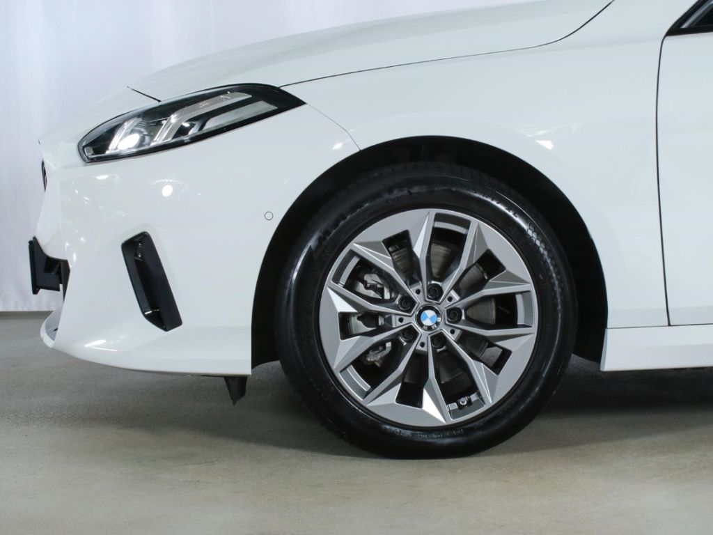 BMW 120 2024
