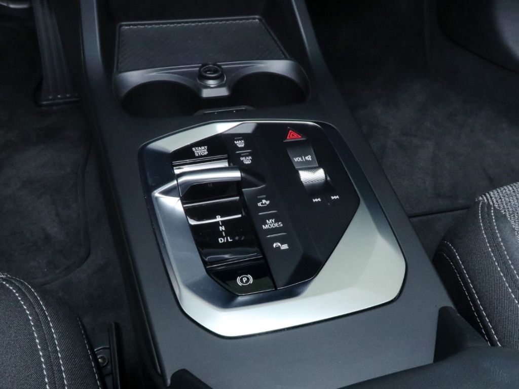 BMW 120 2024
