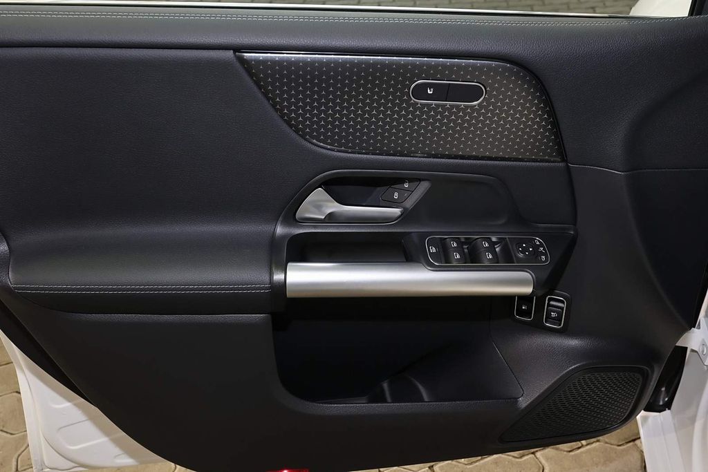 Mercedes-Benz B 250 2024