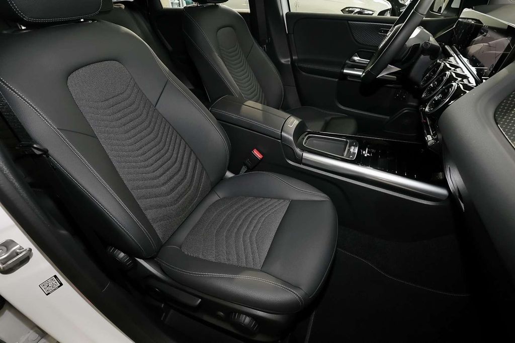 Mercedes-Benz B 250 2024