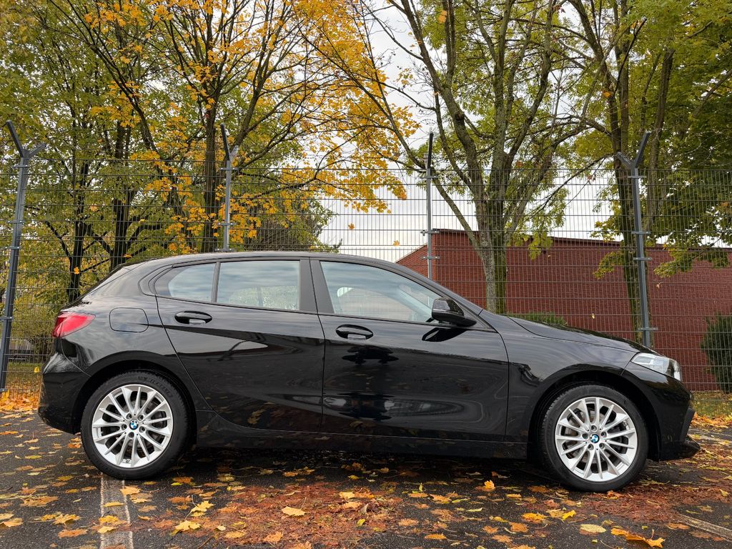 BMW 118 2022