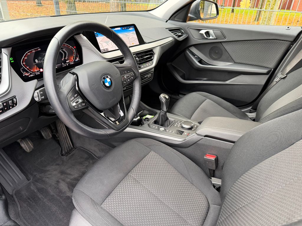 BMW 118 2022
