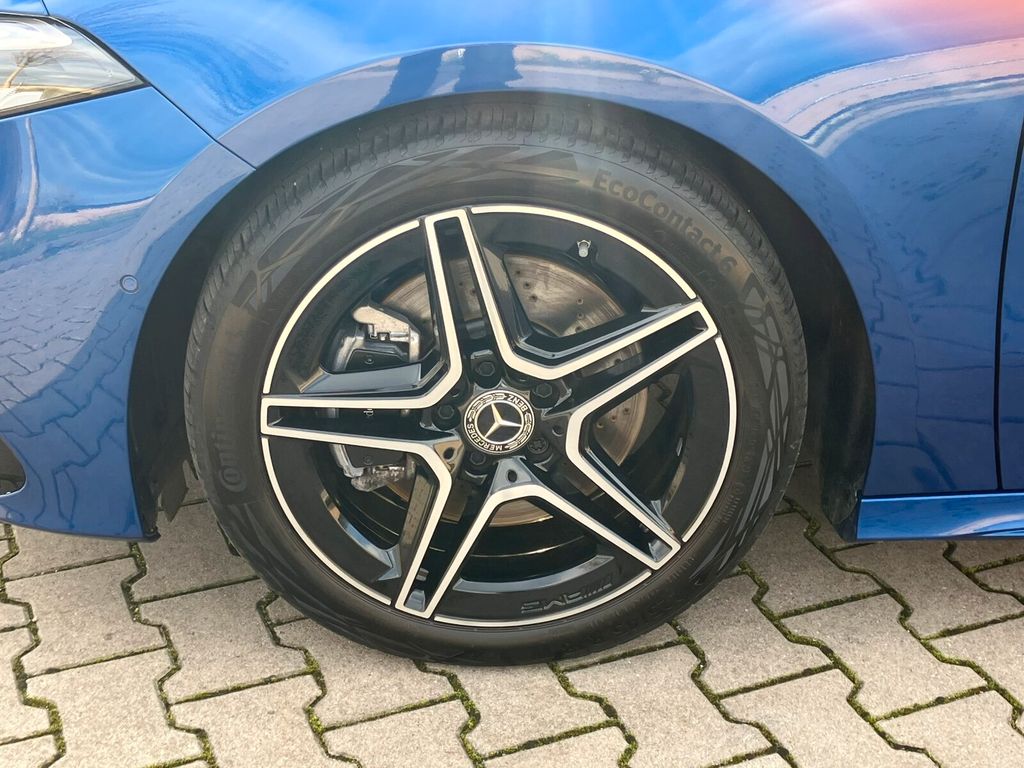 Mercedes-Benz A 220 2024