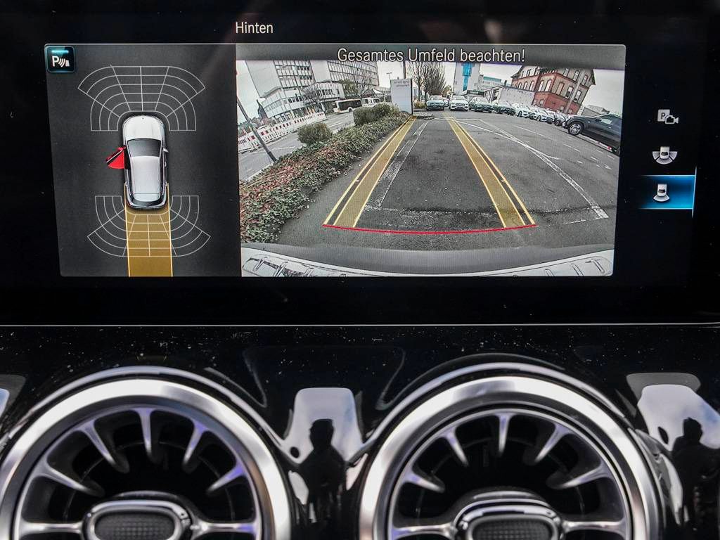 Mercedes-Benz EQA 2023