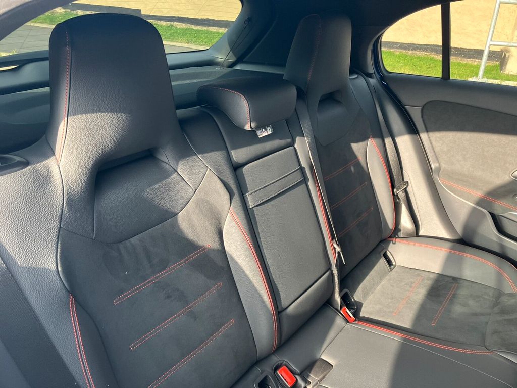 Mercedes-Benz A 220 2024
