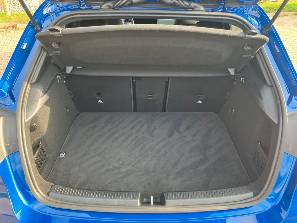 Mercedes-Benz A 220 2024