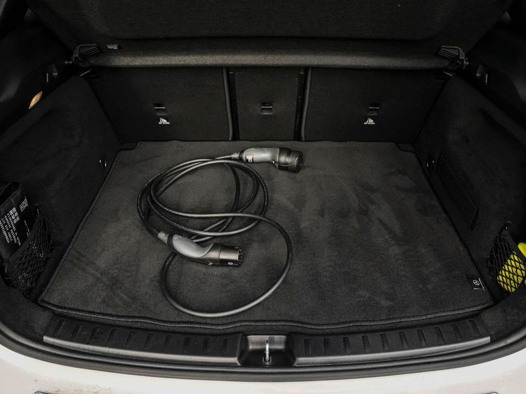 Mercedes-Benz EQA 2023