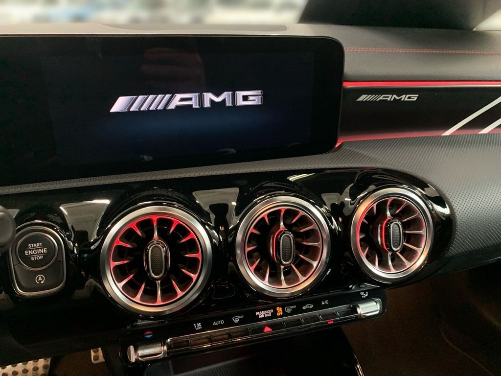 Mercedes-Benz CLA 35 AMG 2022