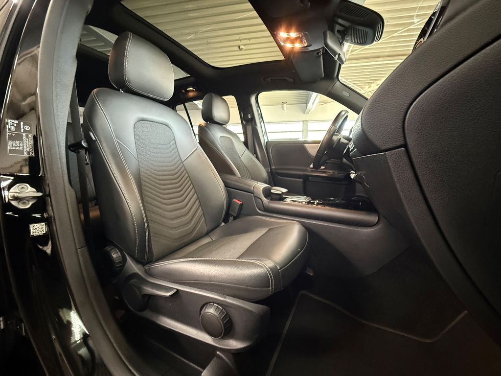 Mercedes-Benz GLB 180 2022