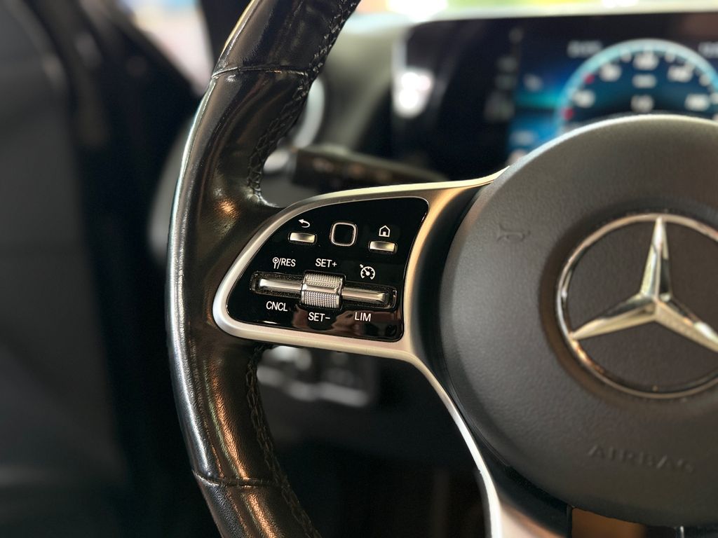 Mercedes-Benz GLB 180 2022