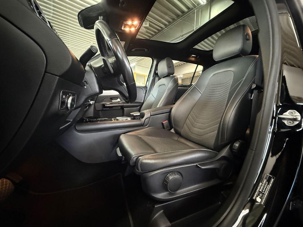 Mercedes-Benz GLB 180 2022