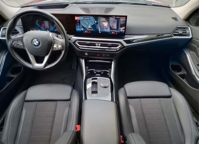 BMW 318 2022