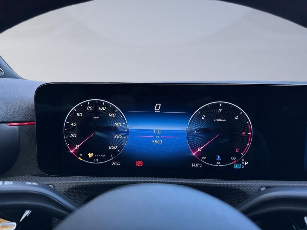 Mercedes-Benz A 180 2025